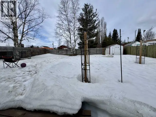 257 CENTENNIAL DRIVE Mackenzie, British Columbia in Houses for Sale in Smithers - Image 3