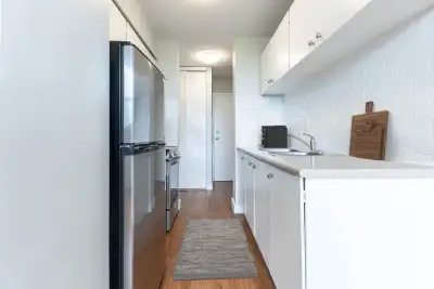 Main Place is a quiet residential community situated close to downtown Hamilton and McMaster Univers...