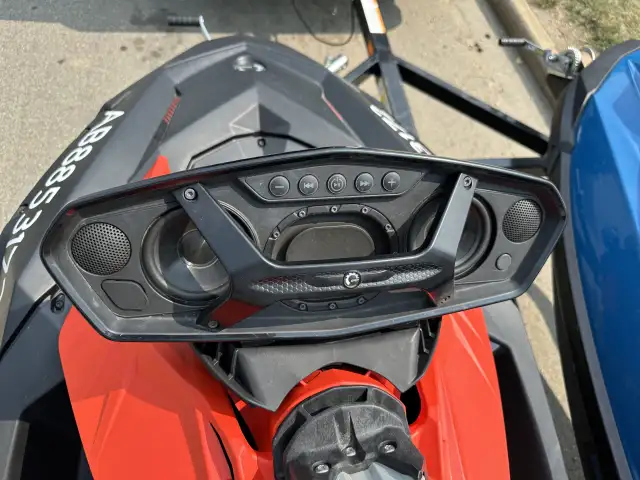 2022 SEADOO SPARK TRIXX 3UP 900 (FINANCING AVAILABLE) in Personal Watercraft in Strathcona County - Image 8