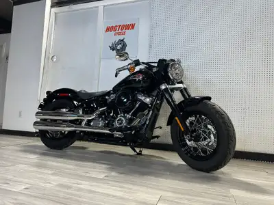 2021 Softail Slim, Only 8317 Kms, Fork Pouch, Swing Arm Bag, Solo Seat, ABS Brakes, Upgraded Grips,...