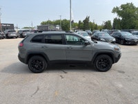 2022 Jeep Cherokee Trailhawk Elite Available Now at Loeppky Auto Sales Take on every adventure in co... (image 5)