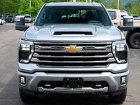 2025 Silverado 3500 HD SRW High Country 6.6L Duramax Diesel Ultimate Power & Luxury Dominate the roa... (image 5)