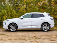 Step into sophistication with the 2026 Buick Envision Avenir, a vehicle designed to elevate your eve... (image 4)