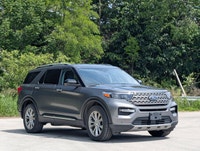 Ventilated / Heated Seats - Heated Steering Wheel - Power Liftgate - 4x4 drivetrain for superior tra... (image 2)