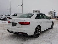 Keyless Entry,Tires - Front Performance,All Wheel Drive,ABS,Tires - Rear Performance,4-Wheel Disc Br... (image 7)