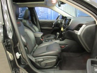 JEEP CHEROKEE 2016 TRAILHAWK V6 3.2L 4X4 TOUT ÉQUIPÉ / INTÉRIEUR EN CUIR NOIR CHAUFFANT / VOLANT CHA... (image 9)