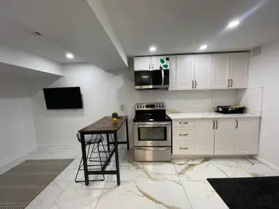 2 Bedroom Basement Apartment for rent $2000