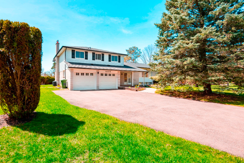 Caledon Home on Large Lot With Pool For Sale in Houses for Sale in Mississauga / Peel Region