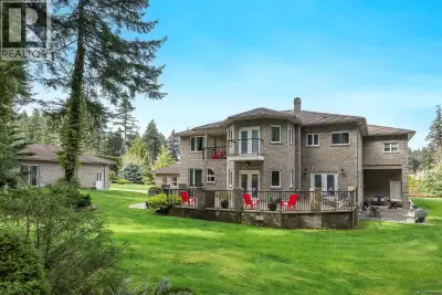 Set along one of Comox’s most coveted streets, where opportunities are few and far between, this exc...