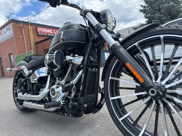 2023 Harley-Davidson Breakout ~ AIR RIDE ~ 260 REAR ~ 23\" FRONT in Street, Cruisers & Choppers in City of Toronto - Image 29