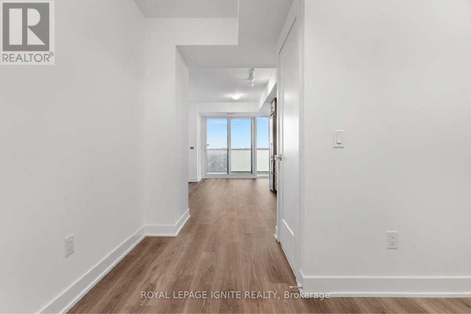 2701 - 2545 SIMCOE STREET N Oshawa (Windfields), Ontario 5