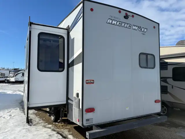 2022 Forest River ARCTIC WOLF 261 RK in Travel Trailers & Campers in St. Albert - Image 6