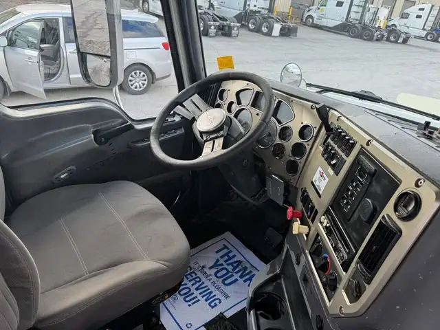 2009 Mack GU813 Granite Cab and Chassis with SPIF Axle, Allison  in Heavy Trucks in Oakville / Halton Region - Image 19