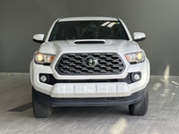 TOW HITCH, HEATED MIRRORS, BACK-UP CAMERA Upgrade to a truck that's built for life in Edmonton. This... (image 2)