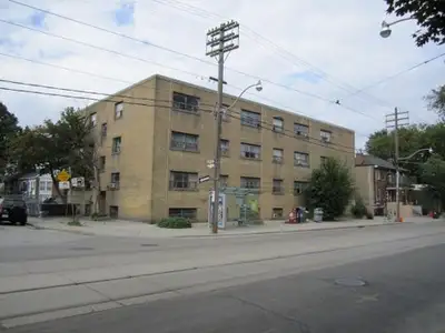 ONE MONTH FREE ! We have a renovated One bedroom apartment available in a quiet low rise apartment b...