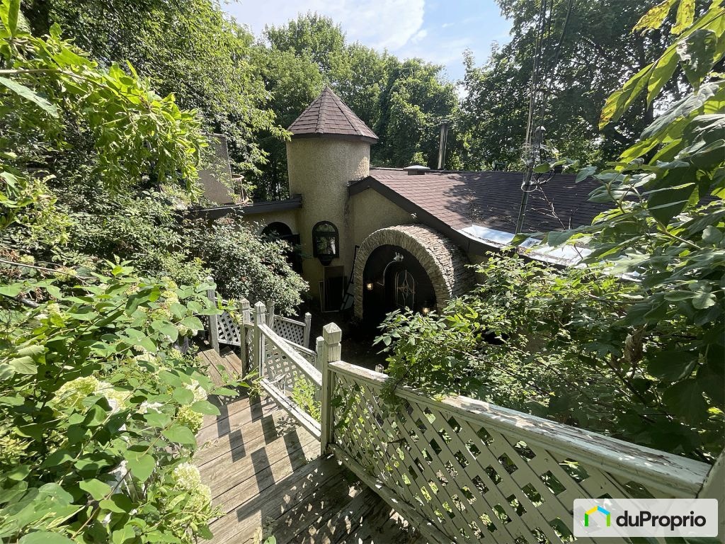 $499,000 - Bungalow for sale in St-Vincent-de-Paul — photo 1