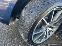 The advertised vehicle price is based on a promotional finance offer. Customers who purchase the veh... (image 9)