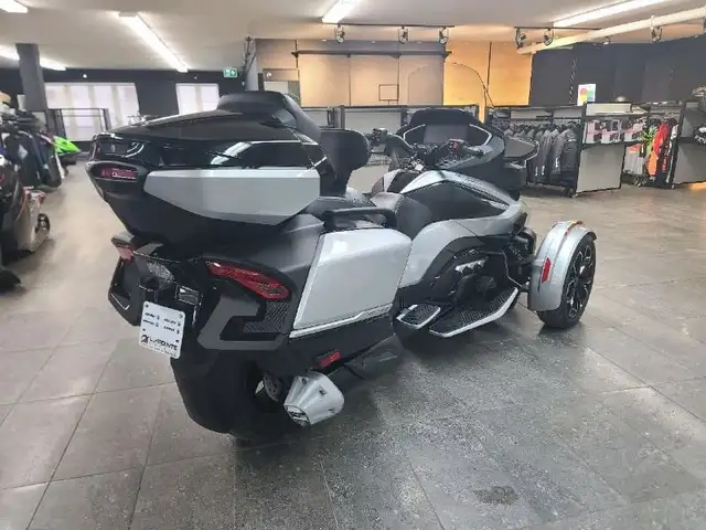 2025 CAN-AM Spyder RT Limited SE6 in Sport Touring in Lanaudière - Image 8