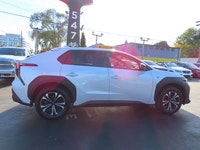 LOW LOW KMS CALL FOR APPOINTMENT - 100% CANADIAN VEHICLE Visit Our Website @ EliteLuxuryMotors.ca __... (image 9)