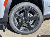 This Jeep Grand Cherokee L has a dependable ERC 3.6L Pentastar(TM) VVT V6 engine w/ESS engine poweri... (image 9)