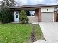 326 Loretta Cres