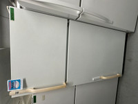9903-Réfrigérateur GE Blanc Congelateur en Haut 30"eezer upright