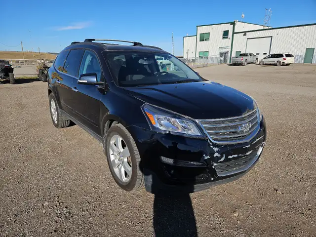 2016 Chevrolet Traverse in Cars & Trucks in Calgary - Image 8