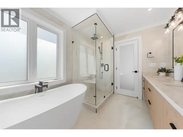 1511 BURRILL AVENUE North Vancouver, British Columbia in Houses for Sale in North Shore - Image 28