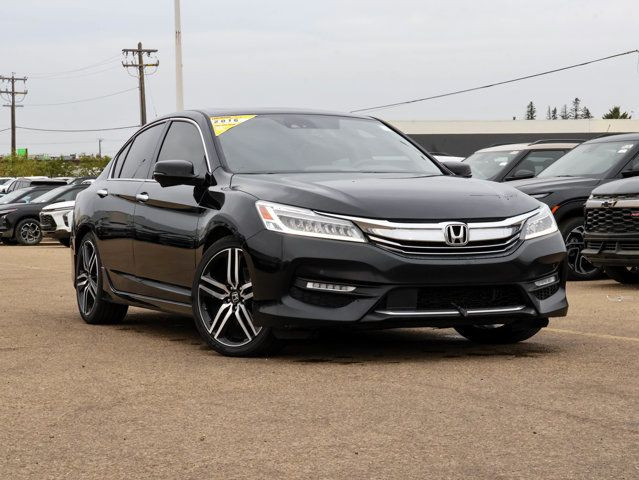 2016 Honda Accord Sedan Touring 3.5L in Cars & Trucks in Edmonton - Image 2