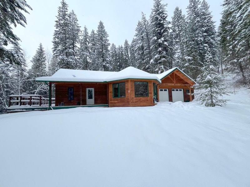 2047 BIRCHLANDS ROAD Golden, British Columbia Condos for Sale