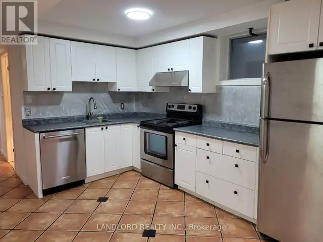 LOWER - 41 ALDWYCH AVENUE Toronto (Danforth Village-East York),  in Long Term Rentals in City of Toronto - Image 11