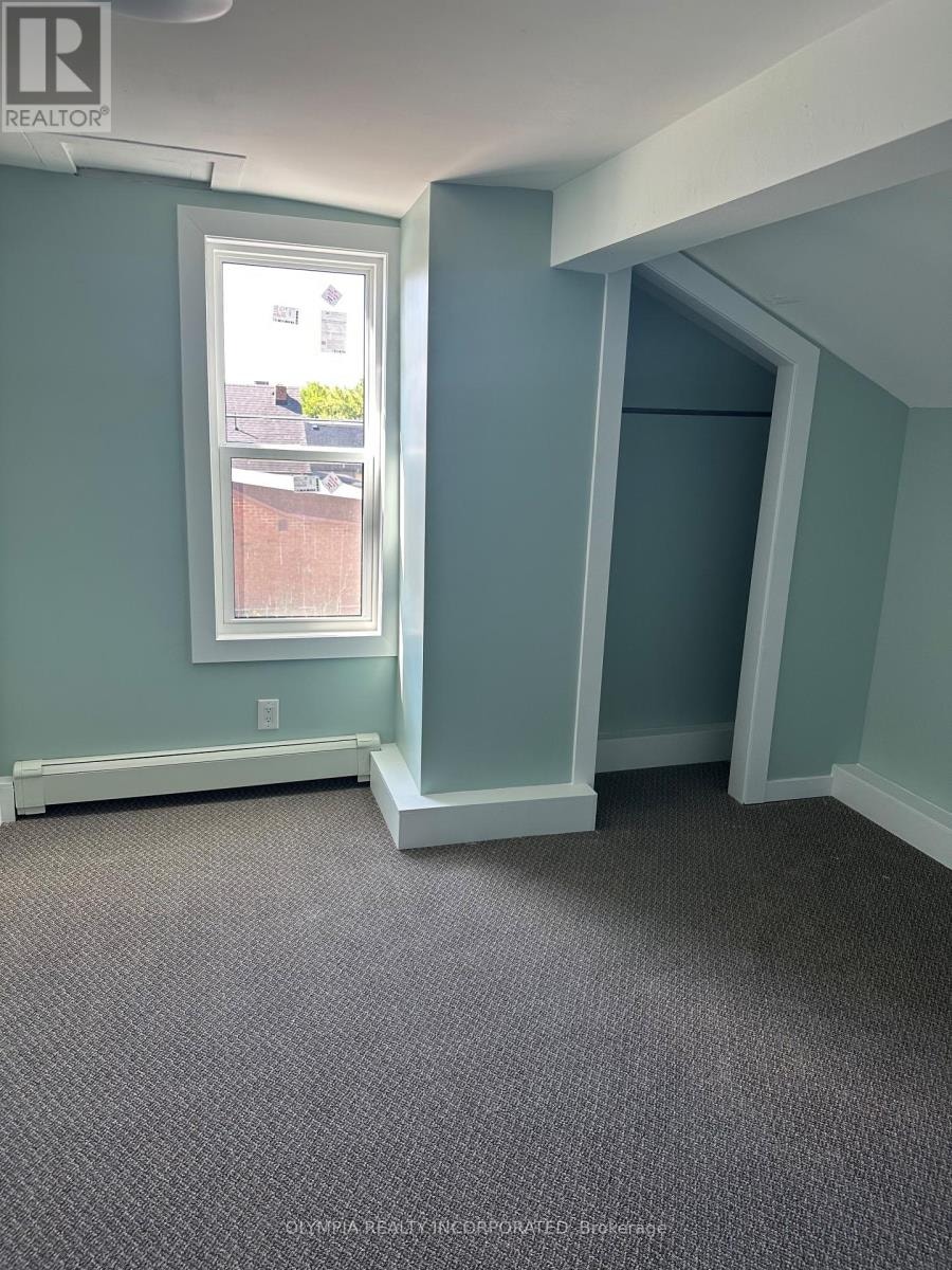 UNIT #3 - 6267 DRUMMOND ROAD Niagara Falls (Dorchester), Ontario 3