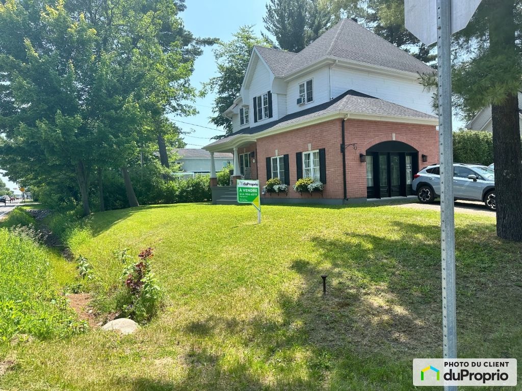 $989,000 - Intergenerational for sale in L'Assomption — photo 1