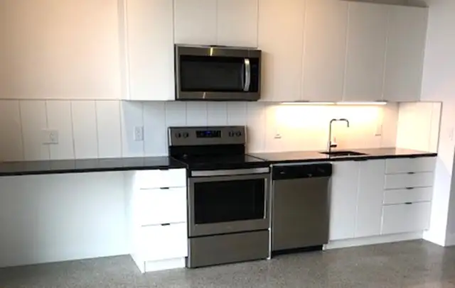 Centrally Located Modern Suites, Loaded with Features! in Long Term Rentals in Winnipeg - Image 7