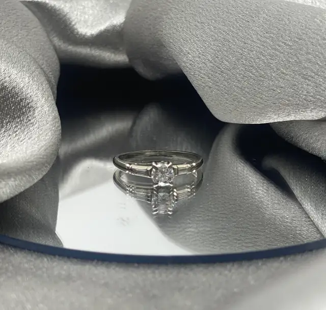 18KT White Gold Round & Baguette 0.45ct Diamond Ring $1239 in Jewellery & Watches in Mississauga / Peel Region - Image 7