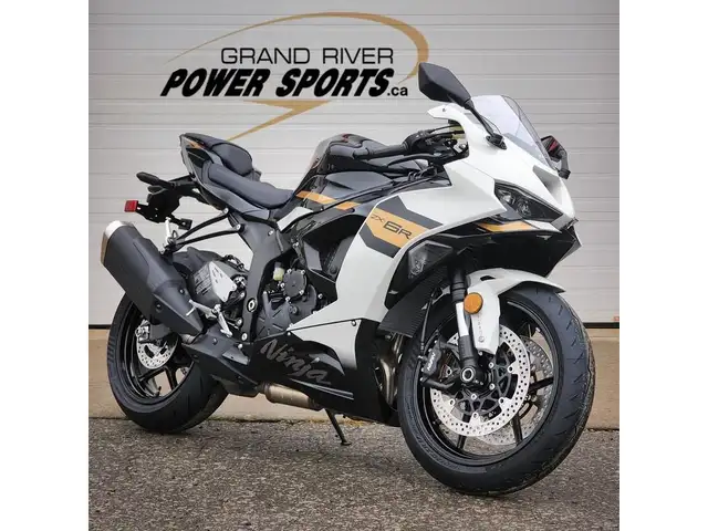 2026 Kawasaki Ninja ZX-6R ABS in Sport Bikes in Brantford - Image 2
