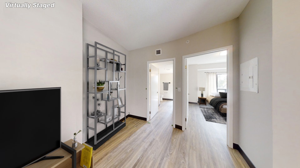 2346 Weston - Bachelor Apartment for Rent 4