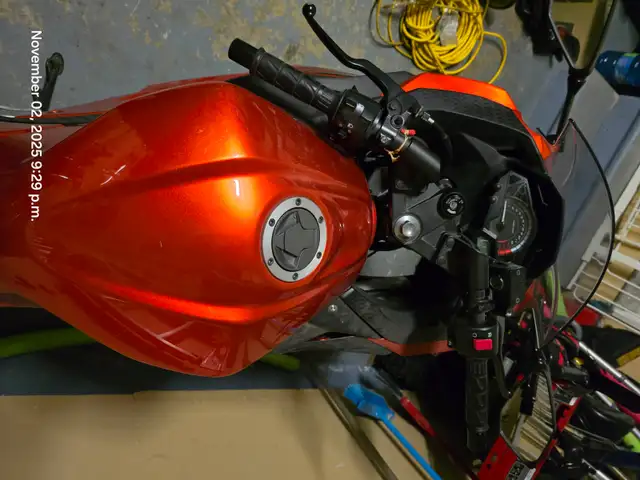 2016 Kawasaki Ninja 300 in Sport Bikes in Mississauga / Peel Region - Image 4