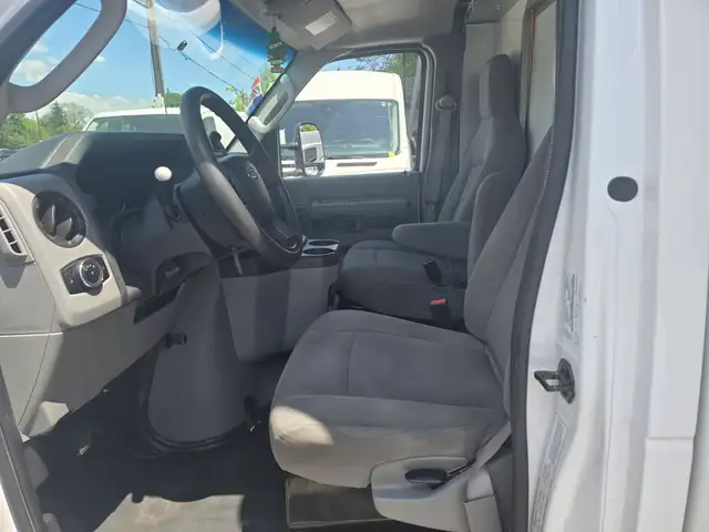 2024 Ford E-450547056910504437764