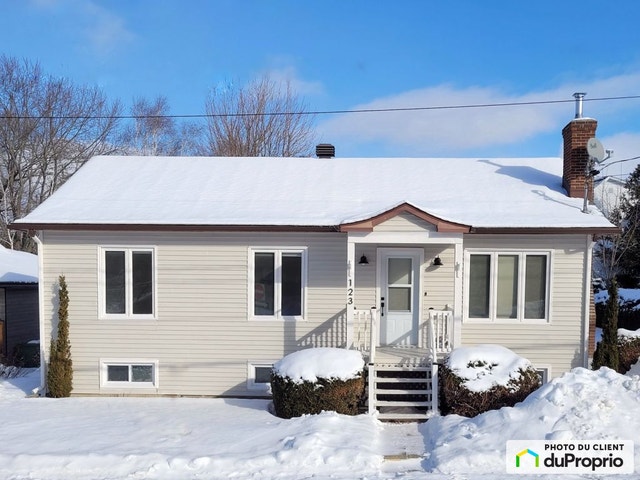 $548,500 - Bungalow for sale in Magog — photo 1