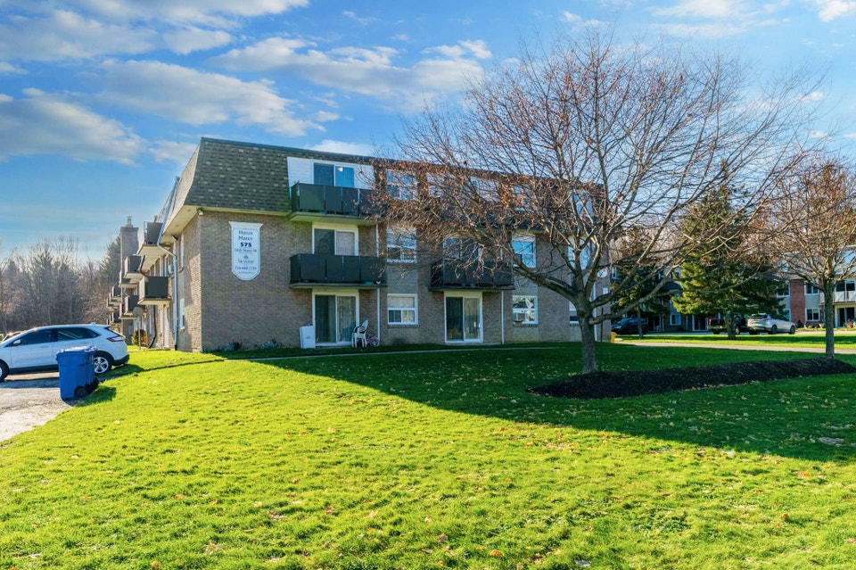 Huron Manor Apartments - 1 Bedroom, 1 Bath B Apartment for Rent 3