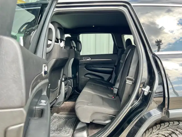 2018 Jeep Grand Cherokee Laredo AWD | Command Start | Reverse Ca5484076805082419217