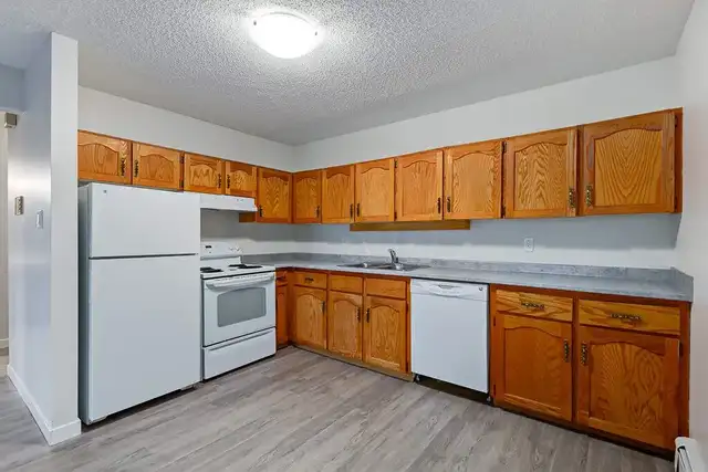 Modern Apartments with Air Conditioning - Silverwood Terrace - A in Long Term Rentals in Regina - Image 12