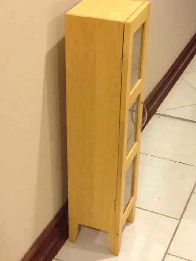 Wood CD or bathroom cabinet in Bookcases & Shelving Units in London - Image 6