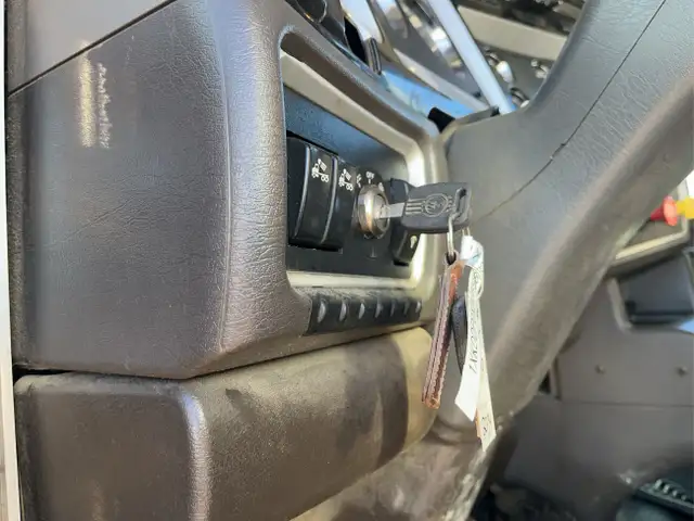 2016 Kenworth T800 in Heavy Trucks in Calgary - Image 13