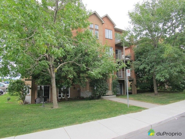 $350,000 - Condominium for sale in Longueuil (St-Hubert) — photo 1