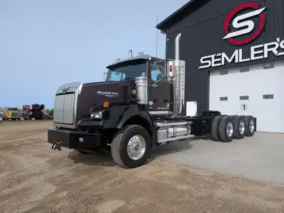 2014 Western Star 4900 Tri Drive tractor or cab and chassis tridem KMS 560,927 HRS: 13,793 Engine: D...