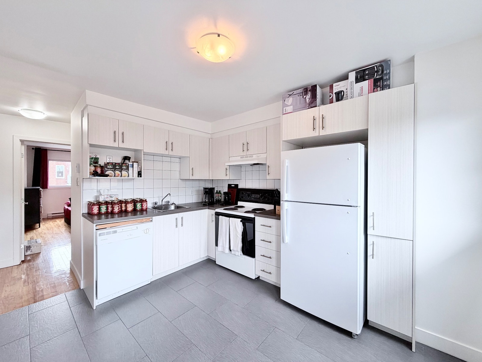 2436 rue Ste-Catherine Est — photo 1