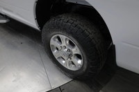 NAVIGATION SYSTEM, SPORT APPEARANCE PACKAGE, REAR AUTO-LEVELLING AIR SUSPENSION, BLACK PREMIUM CLOTH... (image 6)