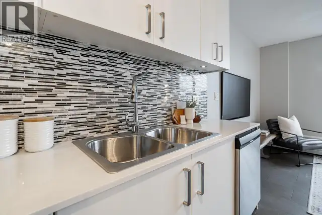 1011 66 CORDOVA STREET Vancouver, British Columbia in Long Term Rentals in Vancouver - Image 11